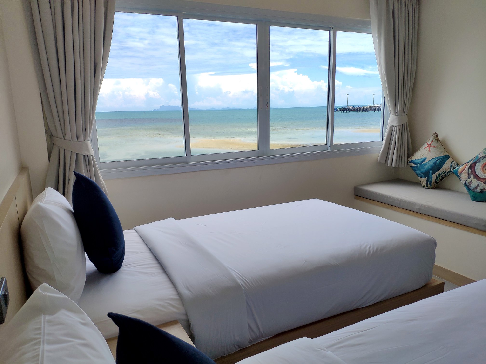 Superior Seaview Room